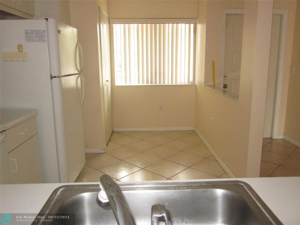 For Sale: $190,000 (2 beds, 2 baths, 1080 Square Feet)