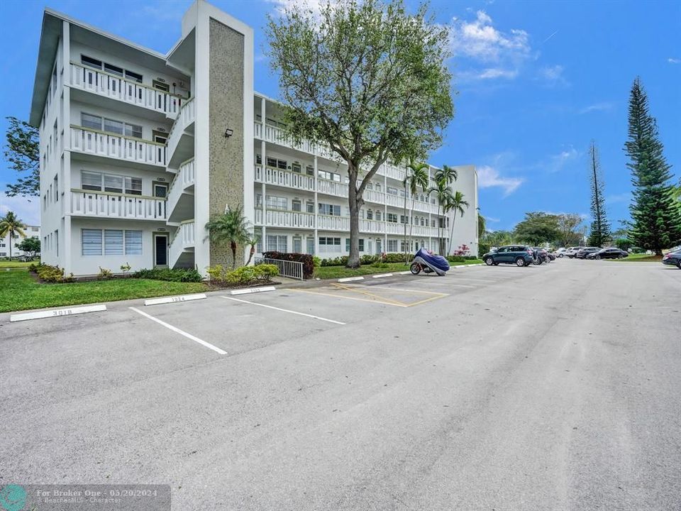 Recently Sold: $109,985 (1 beds, 1 baths, 603 Square Feet)