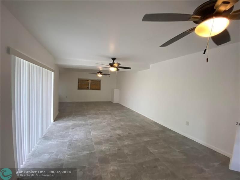 For Sale: $3,000 (4 beds, 2 baths, 1100 Square Feet)