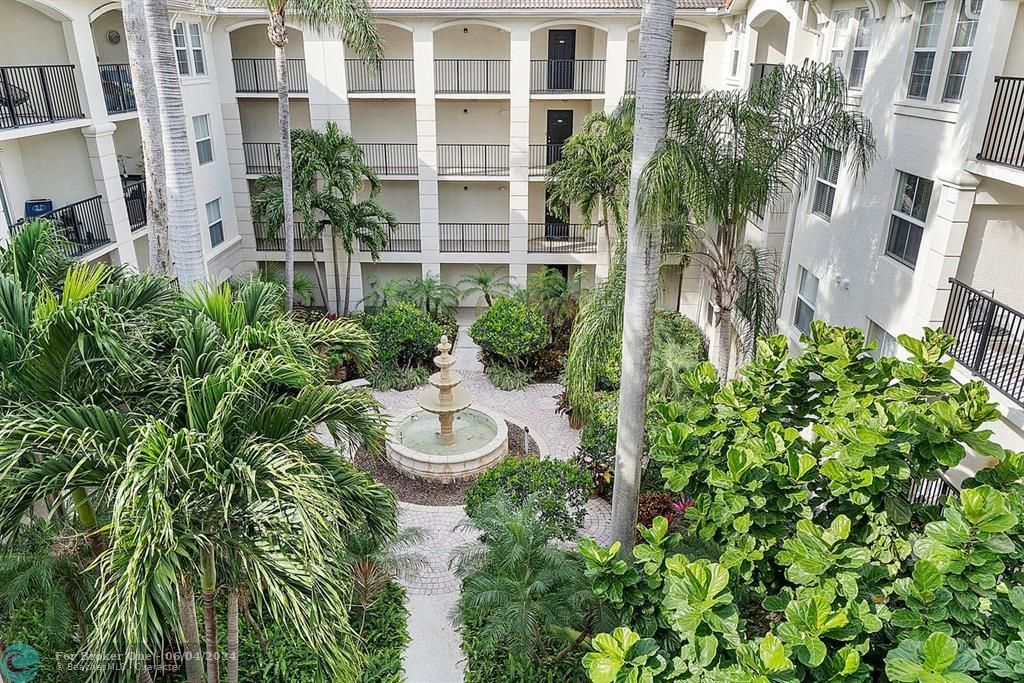 Recently Sold: $375,000 (2 beds, 2 baths, 1131 Square Feet)