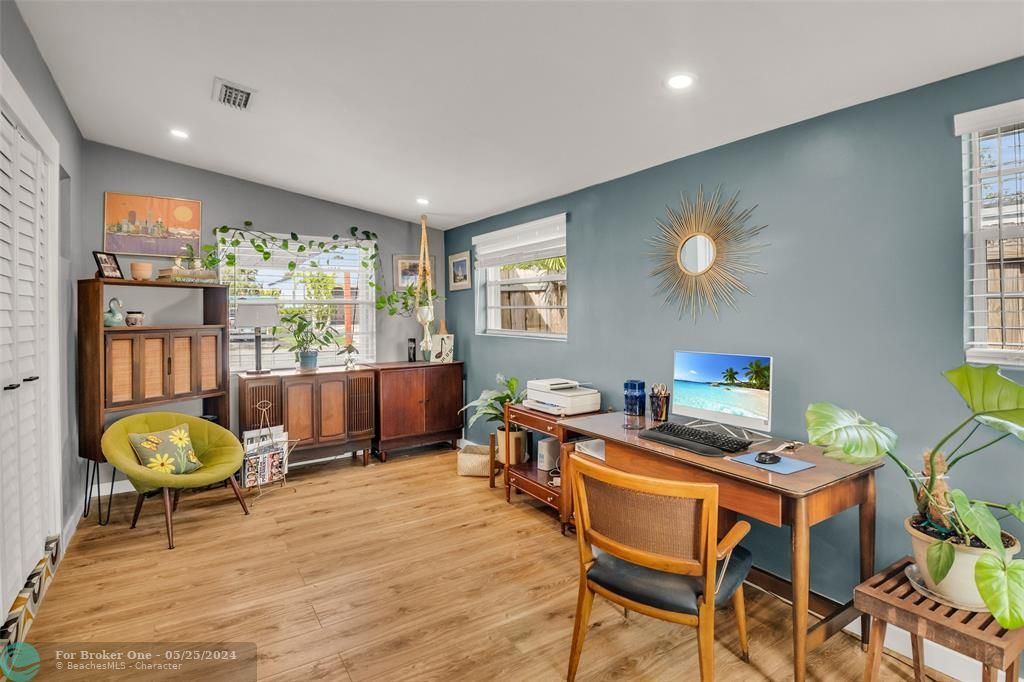 Active With Contract: $849,000 (3 beds, 2 baths, 1606 Square Feet)