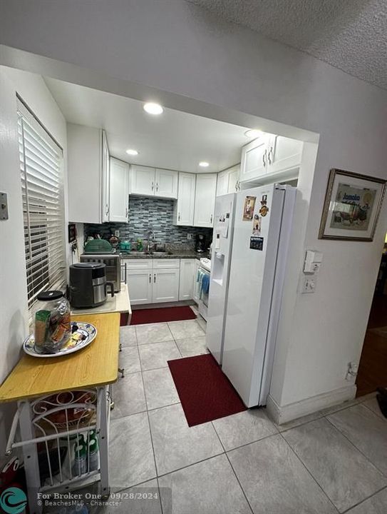 For Sale: $135,000 (2 beds, 2 baths, 907 Square Feet)