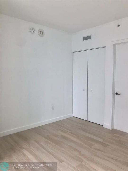 Recently Rented: $6,000 (2 beds, 2 baths, 1279 Square Feet)