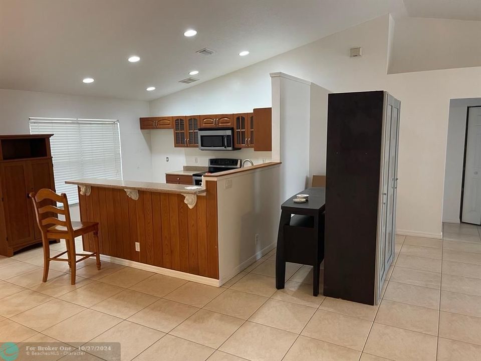 For Sale: $404,500 (3 beds, 2 baths, 1739 Square Feet)