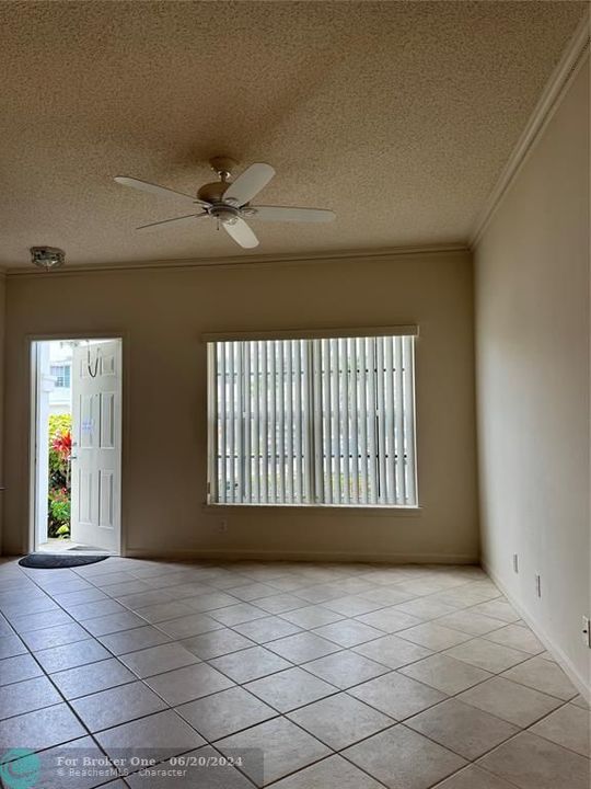 Active With Contract: $359,000 (2 beds, 1 baths, 1110 Square Feet)