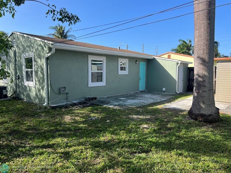 Recently Sold: $2,450 (2 beds, 1 baths, 1200 Square Feet)