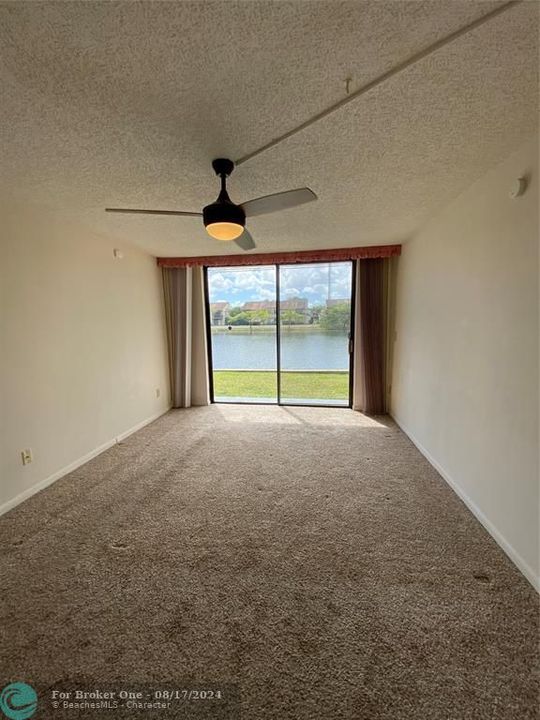 Recently Rented: $2,100 (2 beds, 2 baths, 1180 Square Feet)