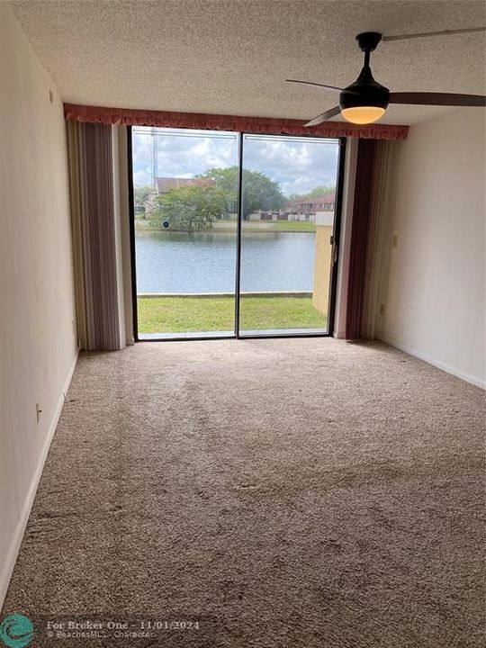 Recently Rented: $2,100 (2 beds, 2 baths, 1180 Square Feet)