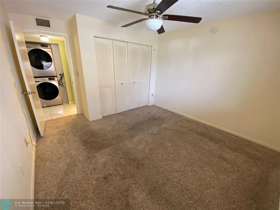 Recently Rented: $2,100 (2 beds, 2 baths, 1180 Square Feet)