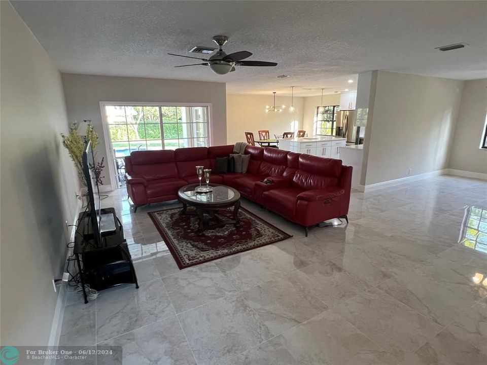 Recently Sold: $649,999 (3 beds, 2 baths, 1693 Square Feet)