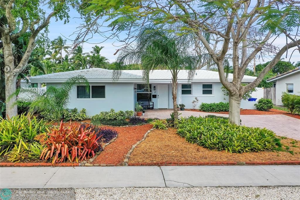Recently Sold: $639,000 (3 beds, 2 baths, 1676 Square Feet)