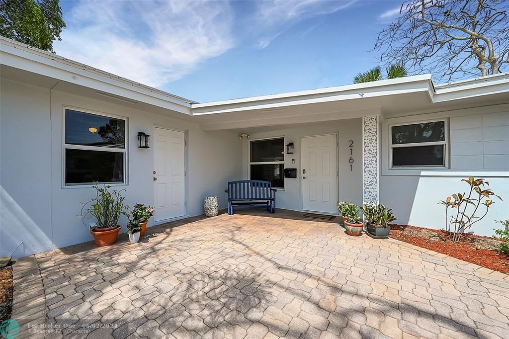 Active With Contract: $639,000 (3 beds, 2 baths, 1676 Square Feet)