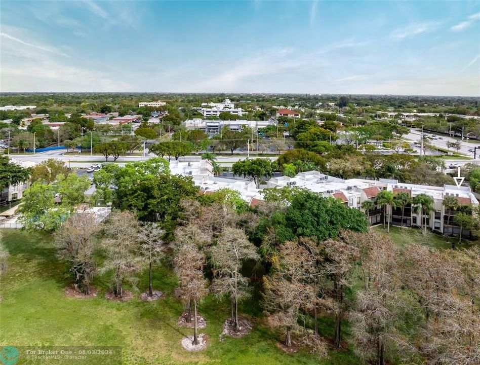 Active With Contract: $200,000 (2 beds, 2 baths, 1042 Square Feet)