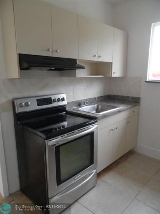 For Sale: $1,450 (1 beds, 1 baths, 0 Square Feet)