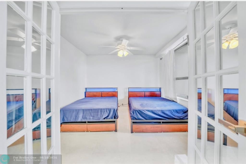 For Rent: $4,000 (2 beds, 2 baths, 960 Square Feet)