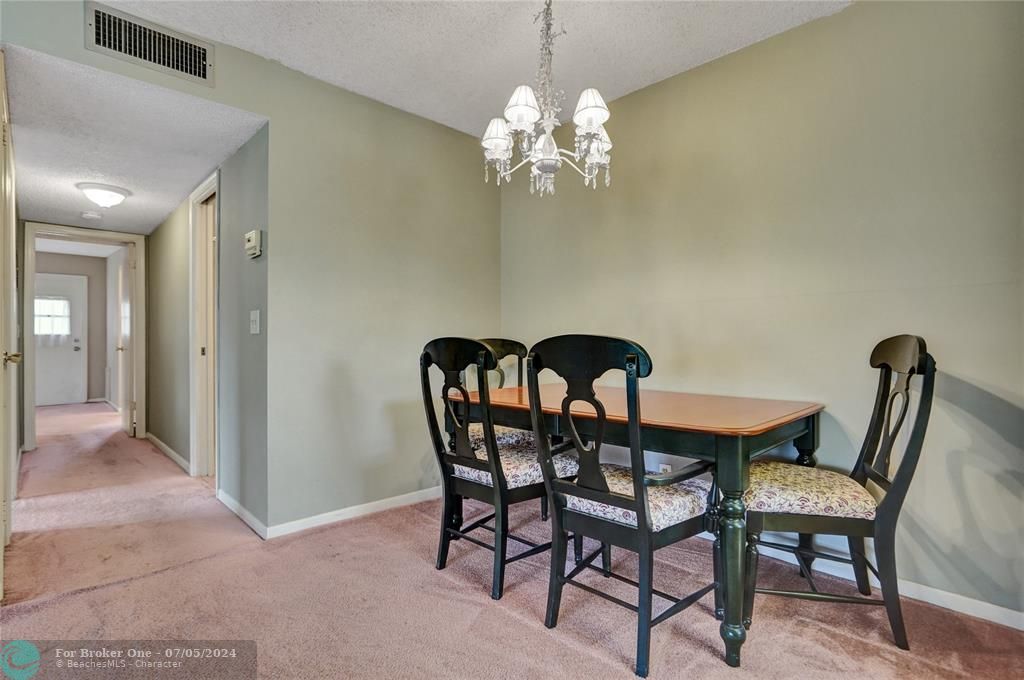 Active With Contract: $170,000 (2 beds, 2 baths, 1175 Square Feet)