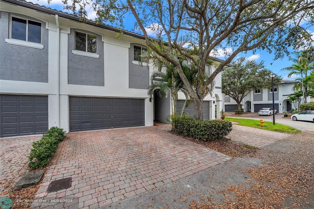 Active With Contract: $599,995 (4 beds, 2 baths, 2062 Square Feet)