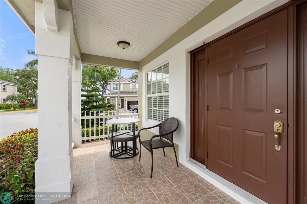 Active With Contract: $528,000 (4 beds, 2 baths, 1954 Square Feet)
