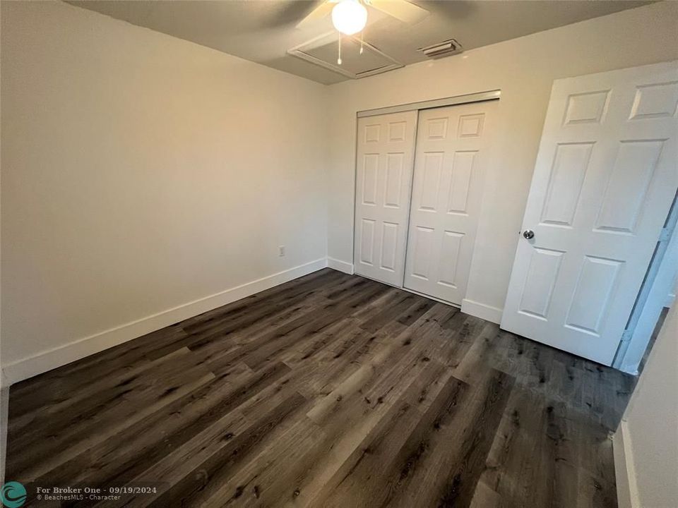 Active With Contract: $1,750 (2 beds, 1 baths, 2040 Square Feet)