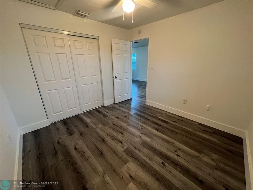 Active With Contract: $1,750 (2 beds, 1 baths, 2040 Square Feet)