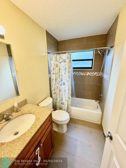 Recently Rented: $1,950 (2 beds, 2 baths, 1098 Square Feet)
