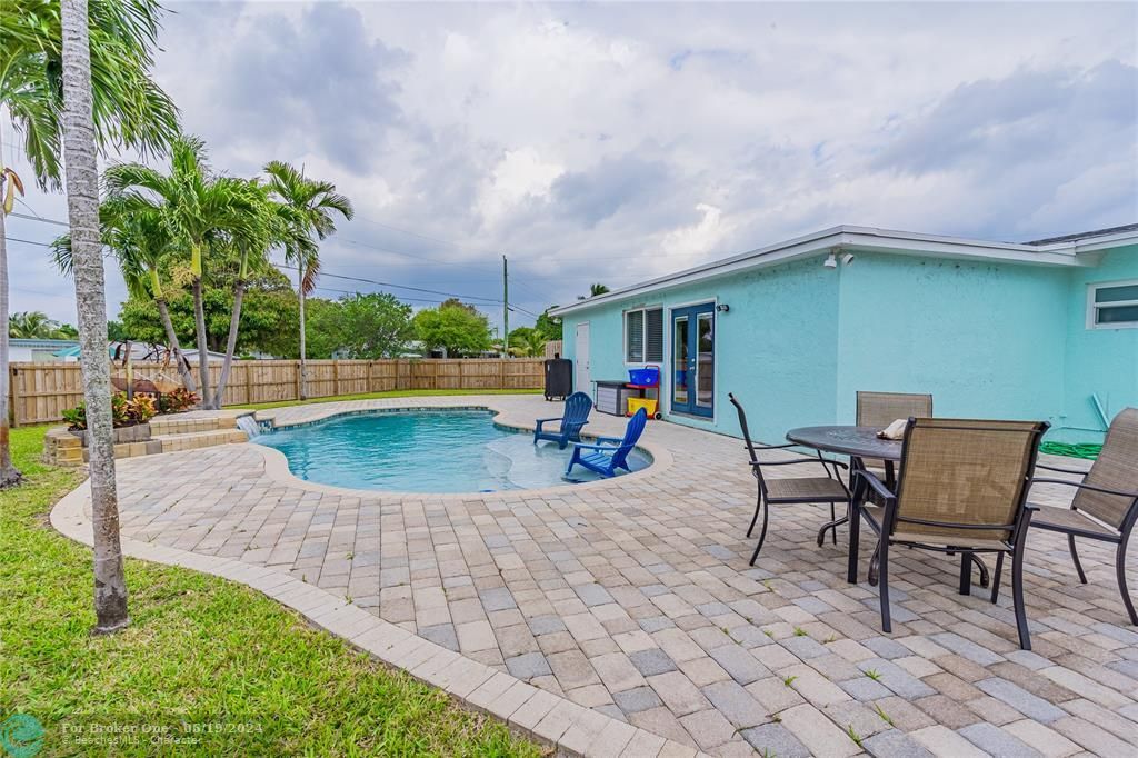 Recently Sold: $554,900 (4 beds, 2 baths, 2097 Square Feet)