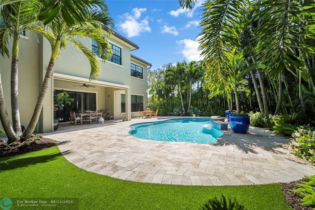 Active With Contract: $1,599,900 (5 beds, 4 baths, 4454 Square Feet)