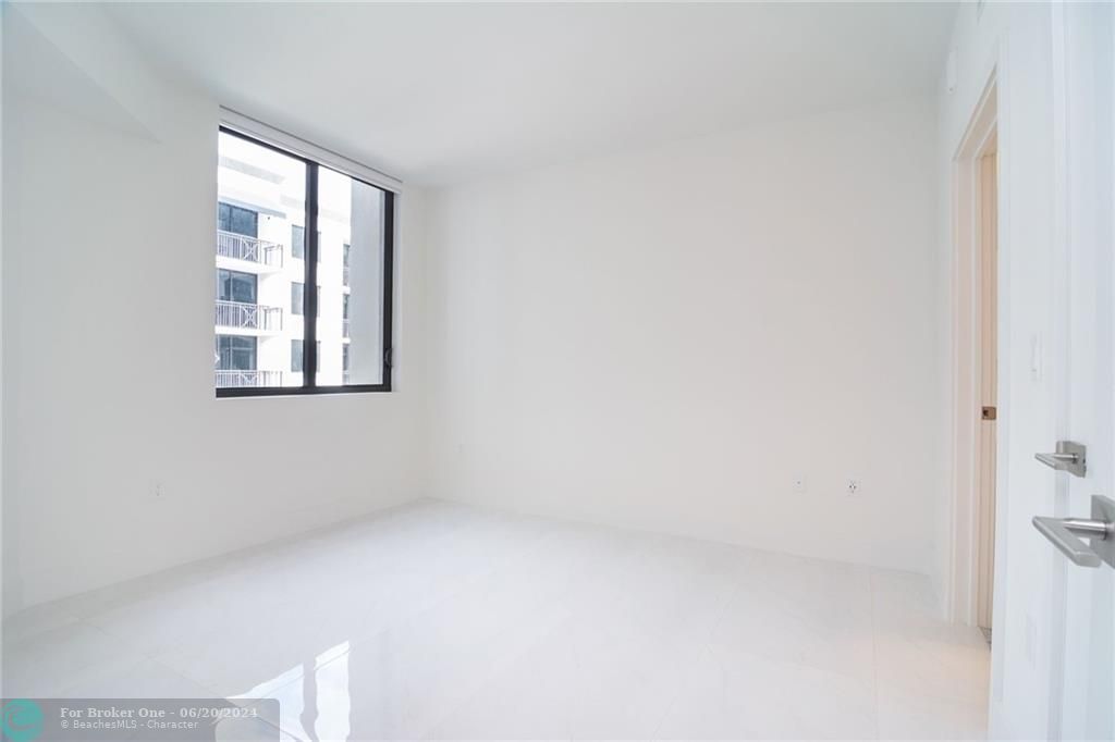 For Sale: $985,000 (2 beds, 2 baths, 1109 Square Feet)