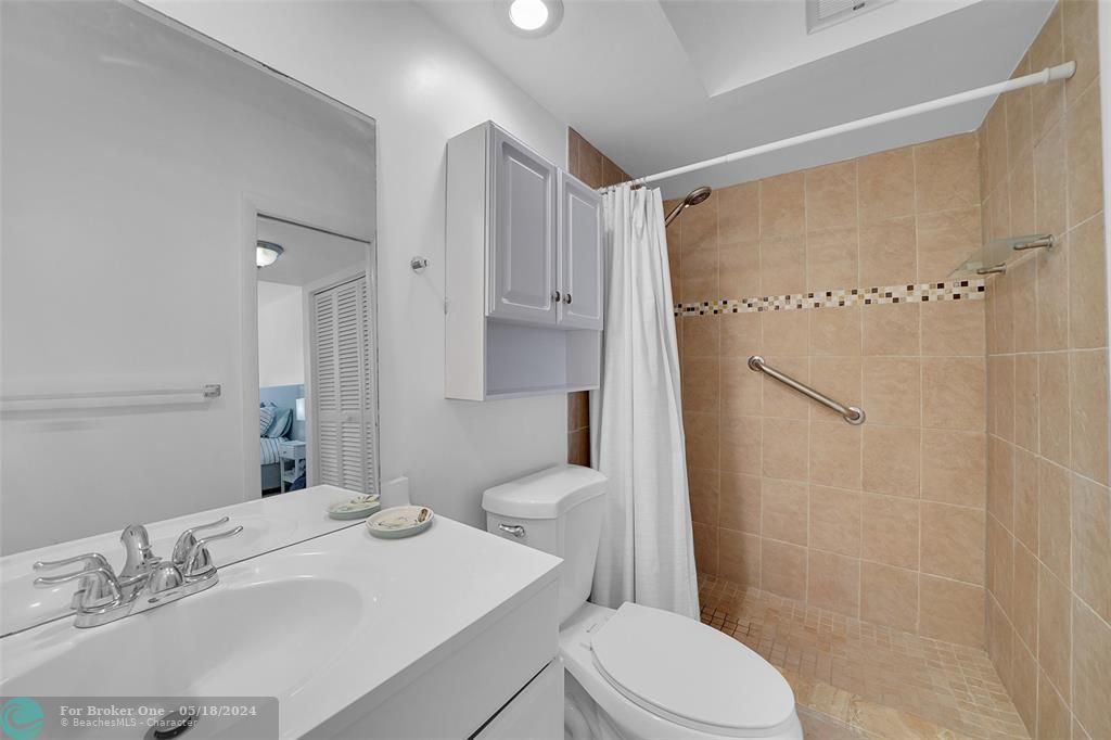 For Sale: $339,900 (2 beds, 2 baths, 1055 Square Feet)