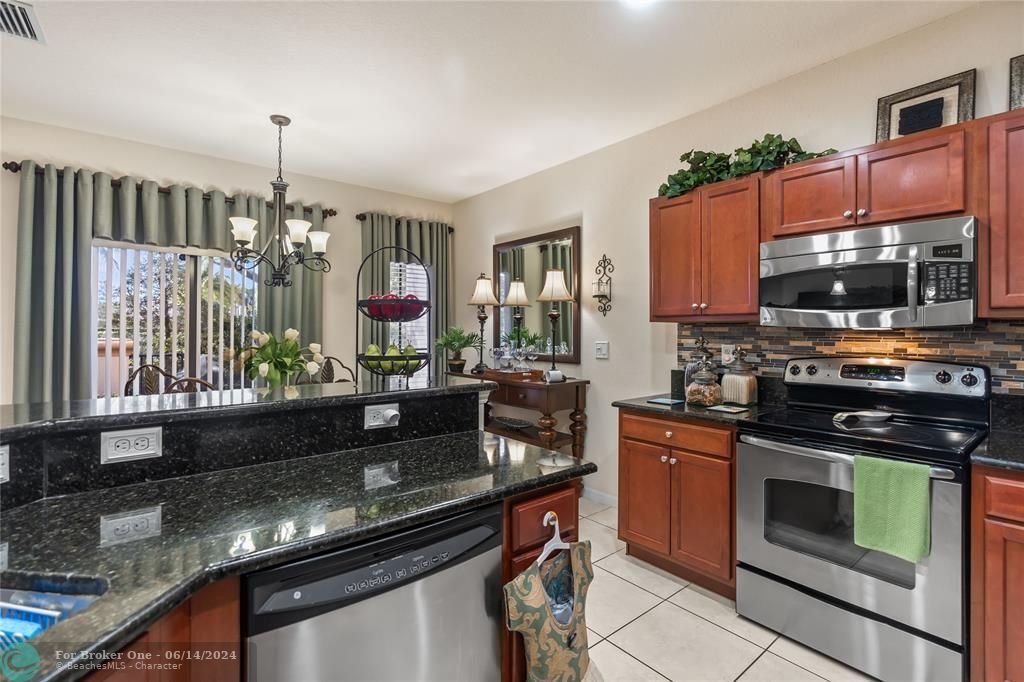 Active With Contract: $499,900 (3 beds, 2 baths, 1935 Square Feet)