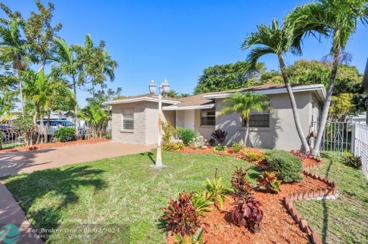 Recently Sold: $434,900 (4 beds, 2 baths, 1472 Square Feet)