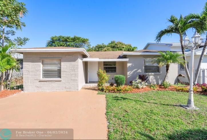 Recently Sold: $434,900 (4 beds, 2 baths, 1472 Square Feet)