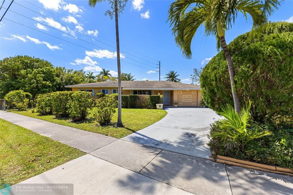 Recently Sold: $599,000 (3 beds, 2 baths, 1675 Square Feet)
