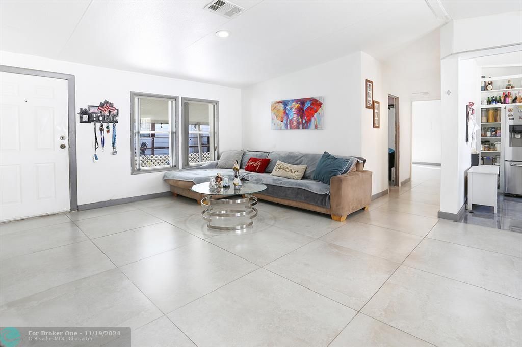 Active With Contract: $330,000 (4 beds, 3 baths, 1392 Square Feet)