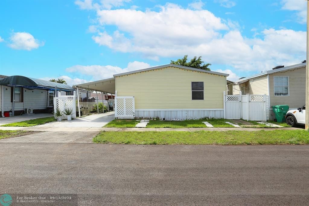 Active With Contract: $330,000 (4 beds, 3 baths, 1392 Square Feet)