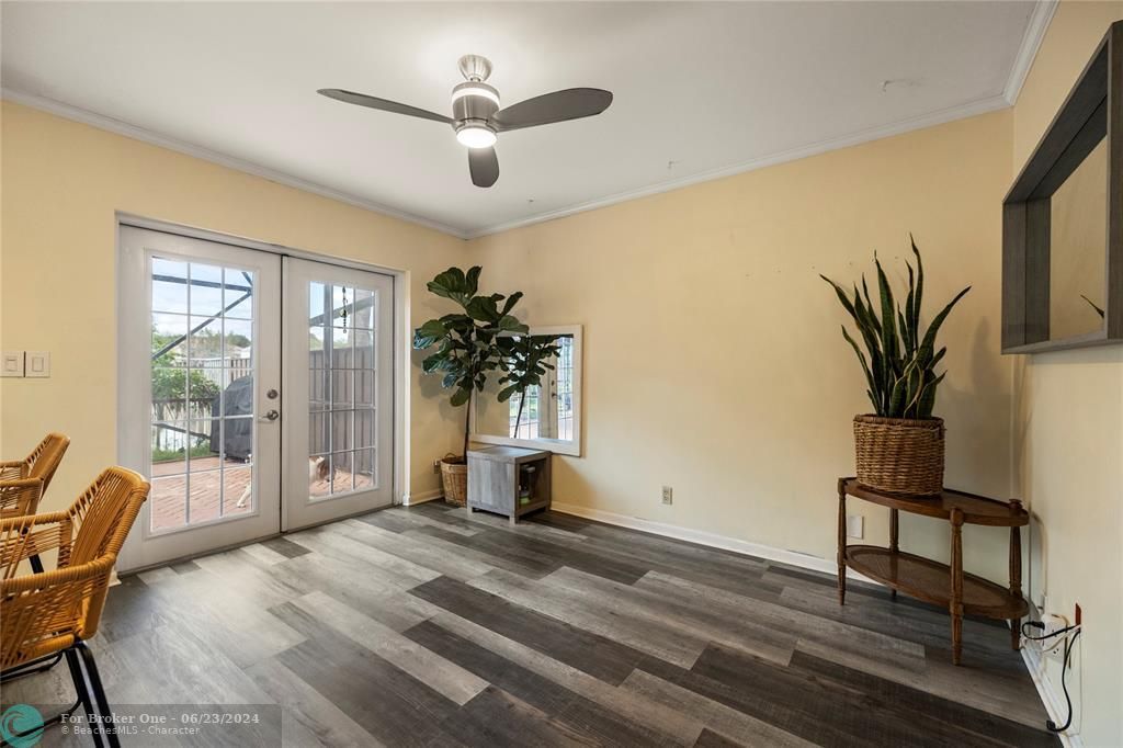 Active With Contract: $540,000 (3 beds, 2 baths, 1484 Square Feet)
