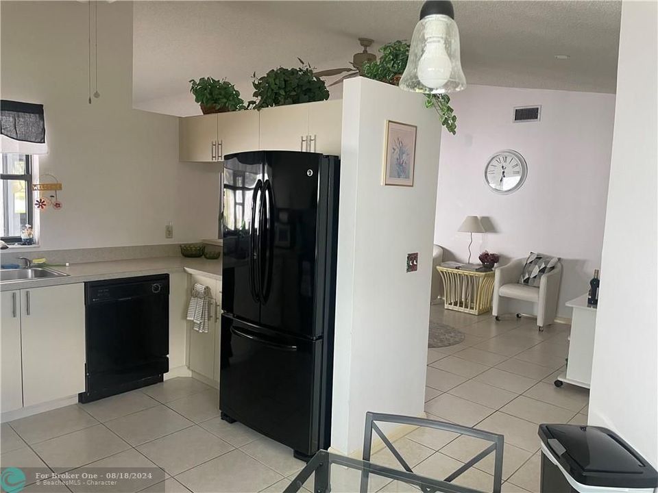 For Rent: $2,600 (2 beds, 2 baths, 0 Square Feet)