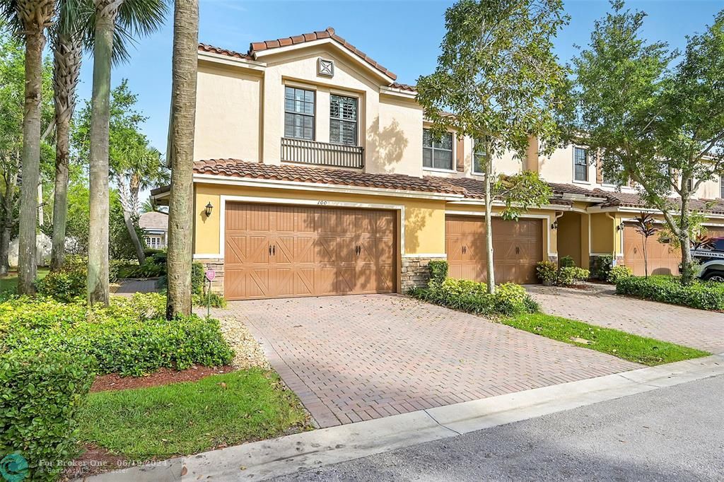 Recently Sold: $685,000 (3 beds, 2 baths, 1992 Square Feet)