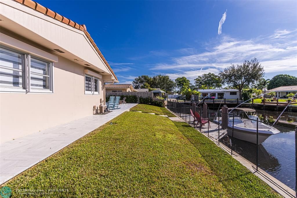 Recently Sold: $989,000 (3 beds, 2 baths, 1907 Square Feet)