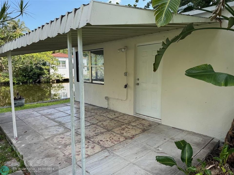 Active With Contract: $1,250 (0 beds, 1 baths, 0 Square Feet)