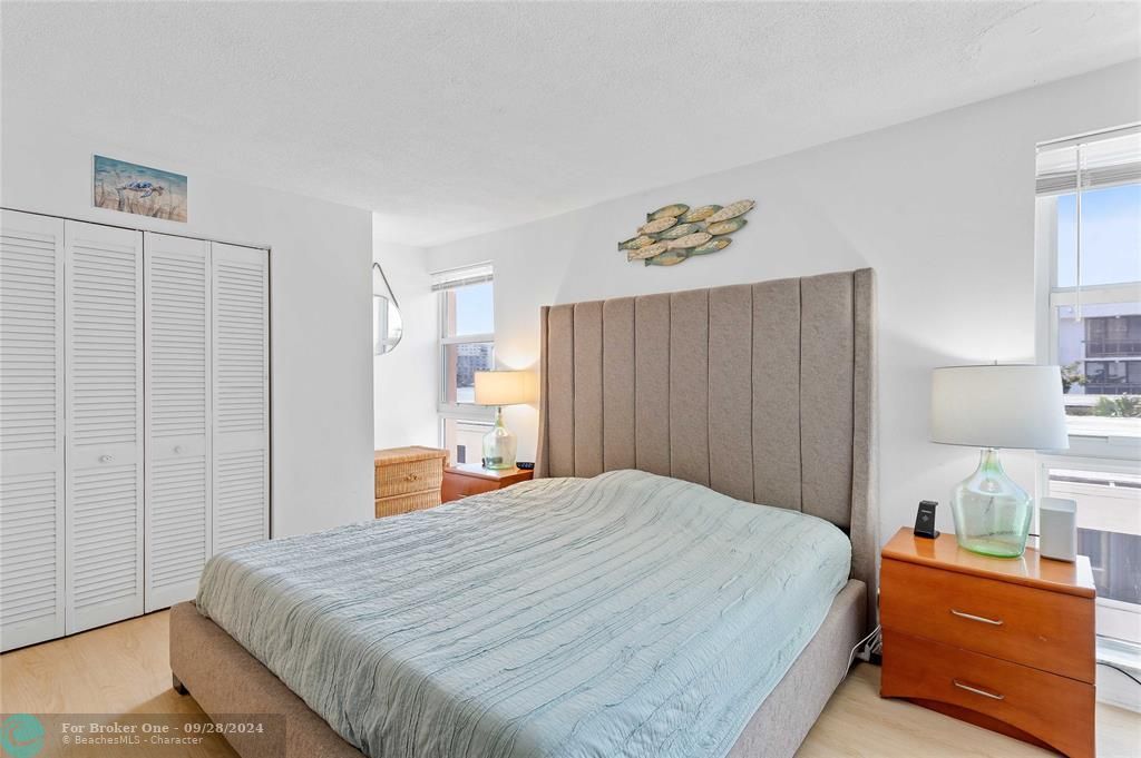 Active With Contract: $168,000 (1 beds, 1 baths, 516 Square Feet)