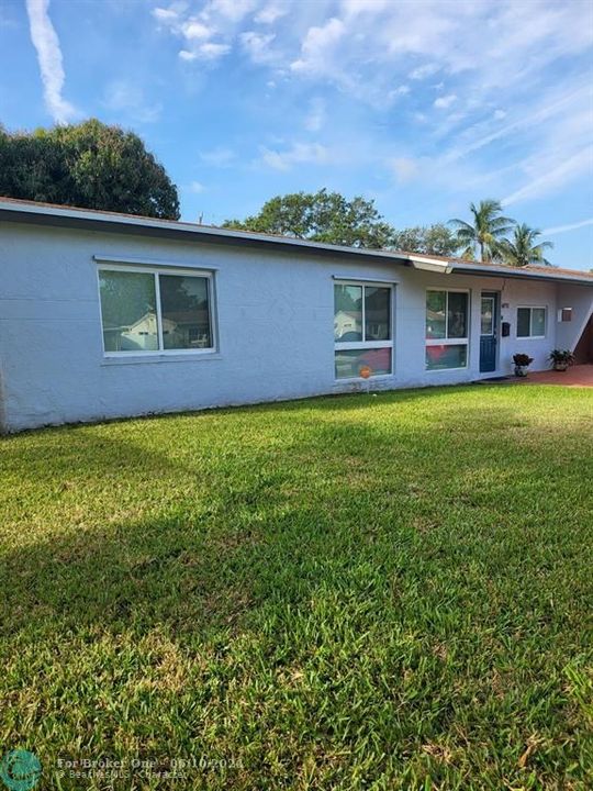 Recently Sold: $529,000 (4 beds, 2 baths, 1400 Square Feet)