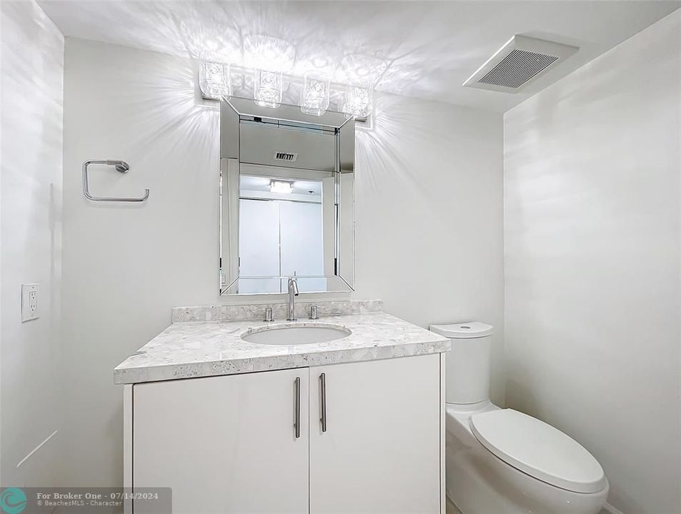 最近售出: $845,000 (3 贝兹, 2 浴室, 1840 平方英尺)