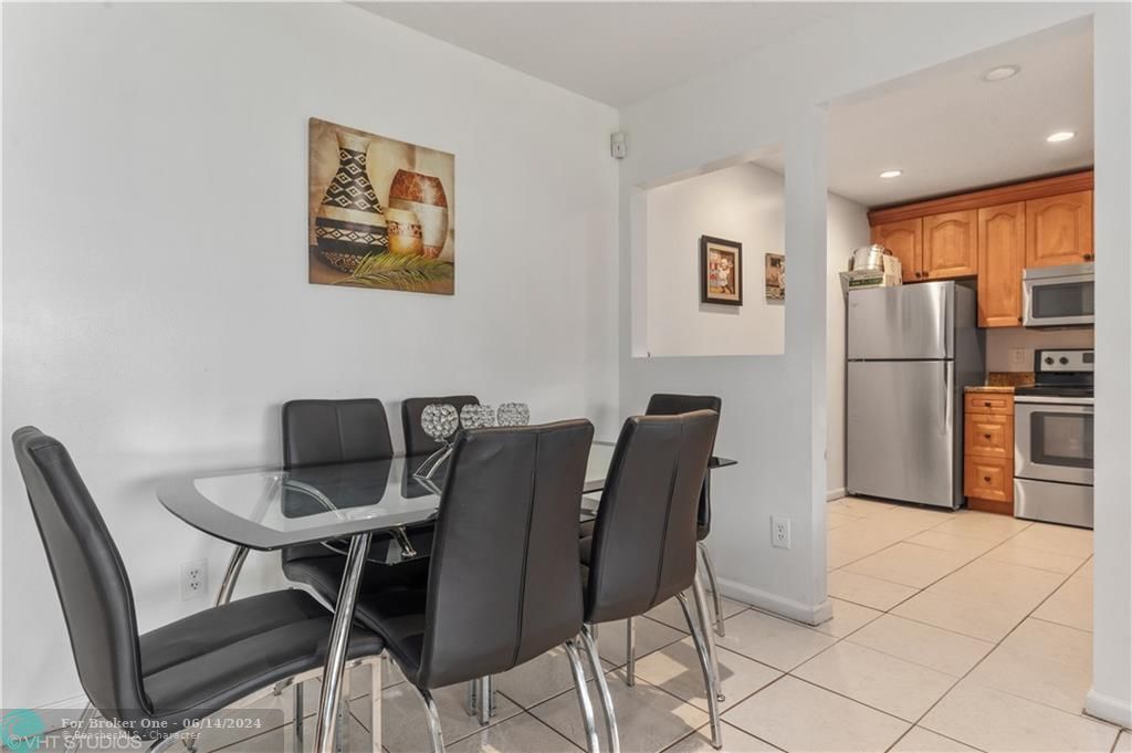 Recently Sold: $239,000 (2 beds, 2 baths, 892 Square Feet)