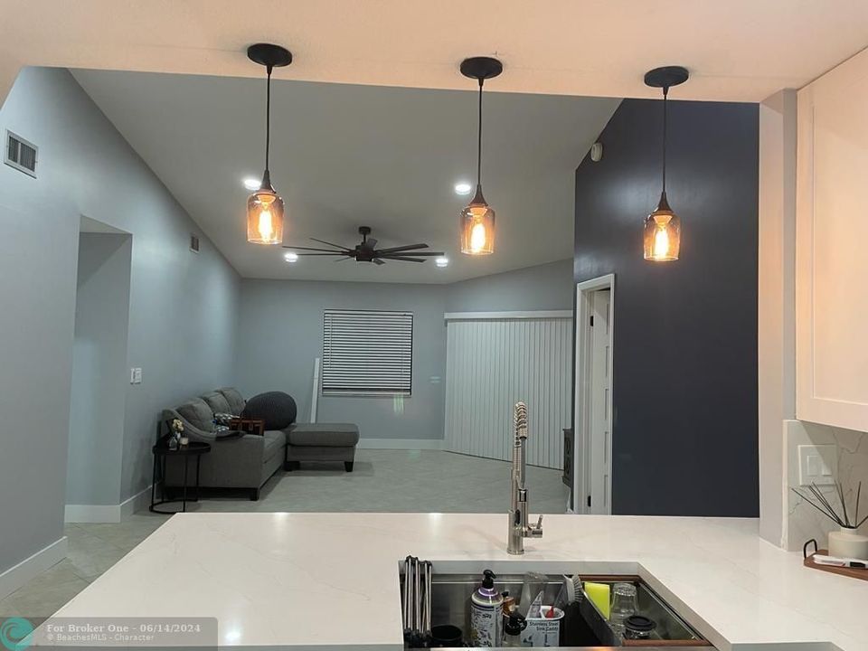 Recently Sold: $449,000 (3 beds, 2 baths, 1418 Square Feet)