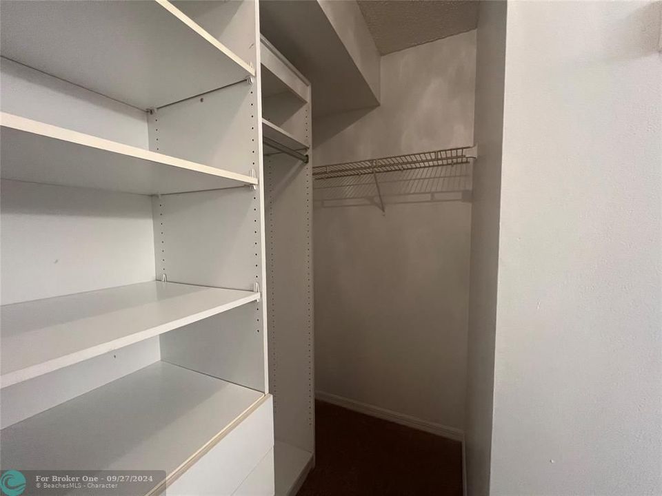 Activo con contrato: $150,000 (2 camas, 2 baños, 950 Pies cuadrados)