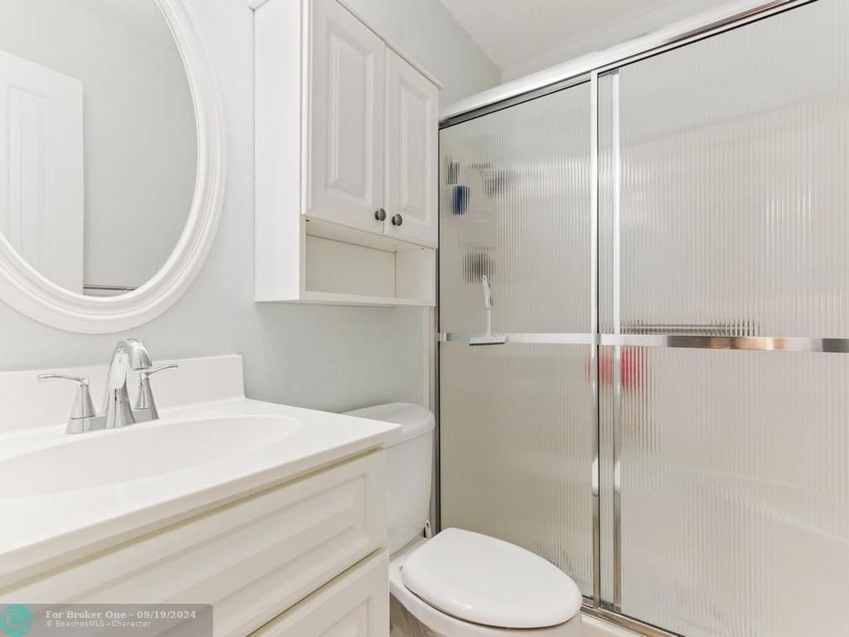 For Sale: $345,000 (2 beds, 2 baths, 1107 Square Feet)