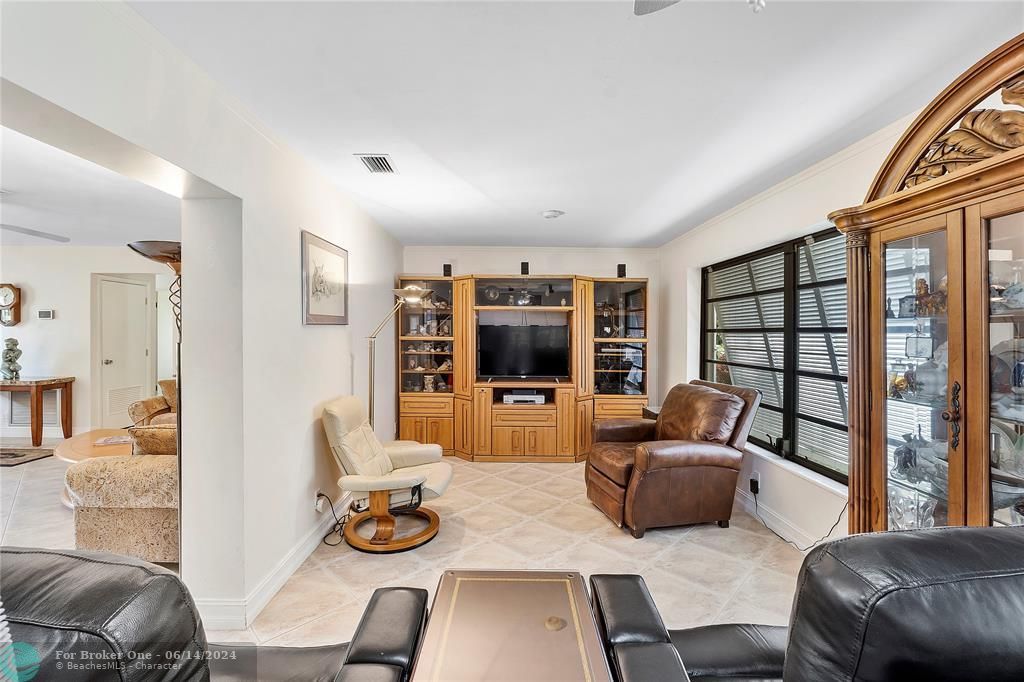 Recently Sold: $649,000 (3 beds, 3 baths, 2050 Square Feet)