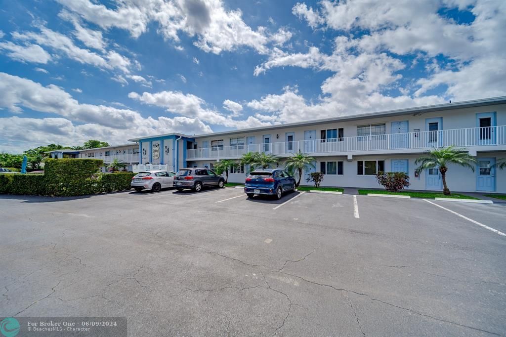 Recently Sold: $175,000 (1 beds, 1 baths, 750 Square Feet)