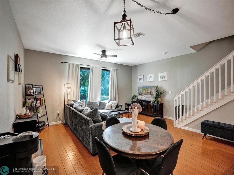 Active With Contract: $3,500 (3 beds, 2 baths, 1615 Square Feet)